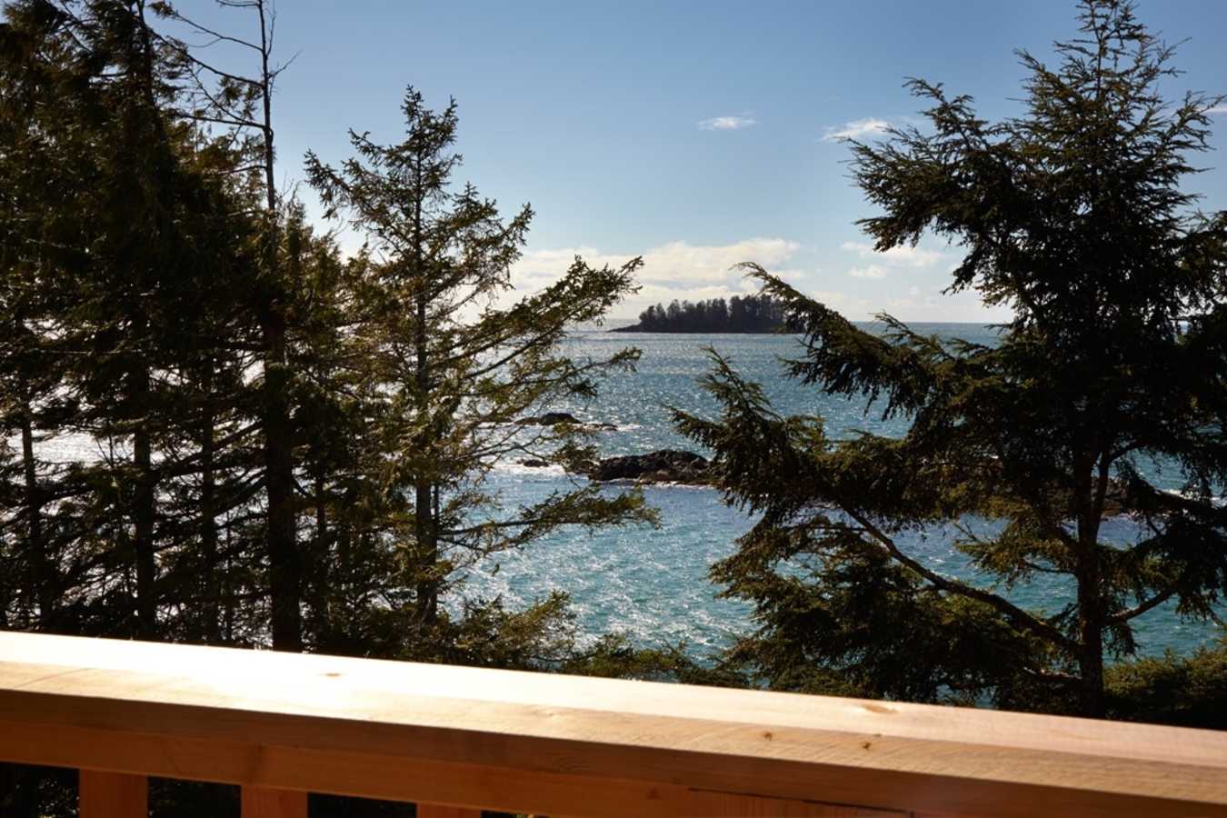 Views from the balcony - Middle Beach Lodge