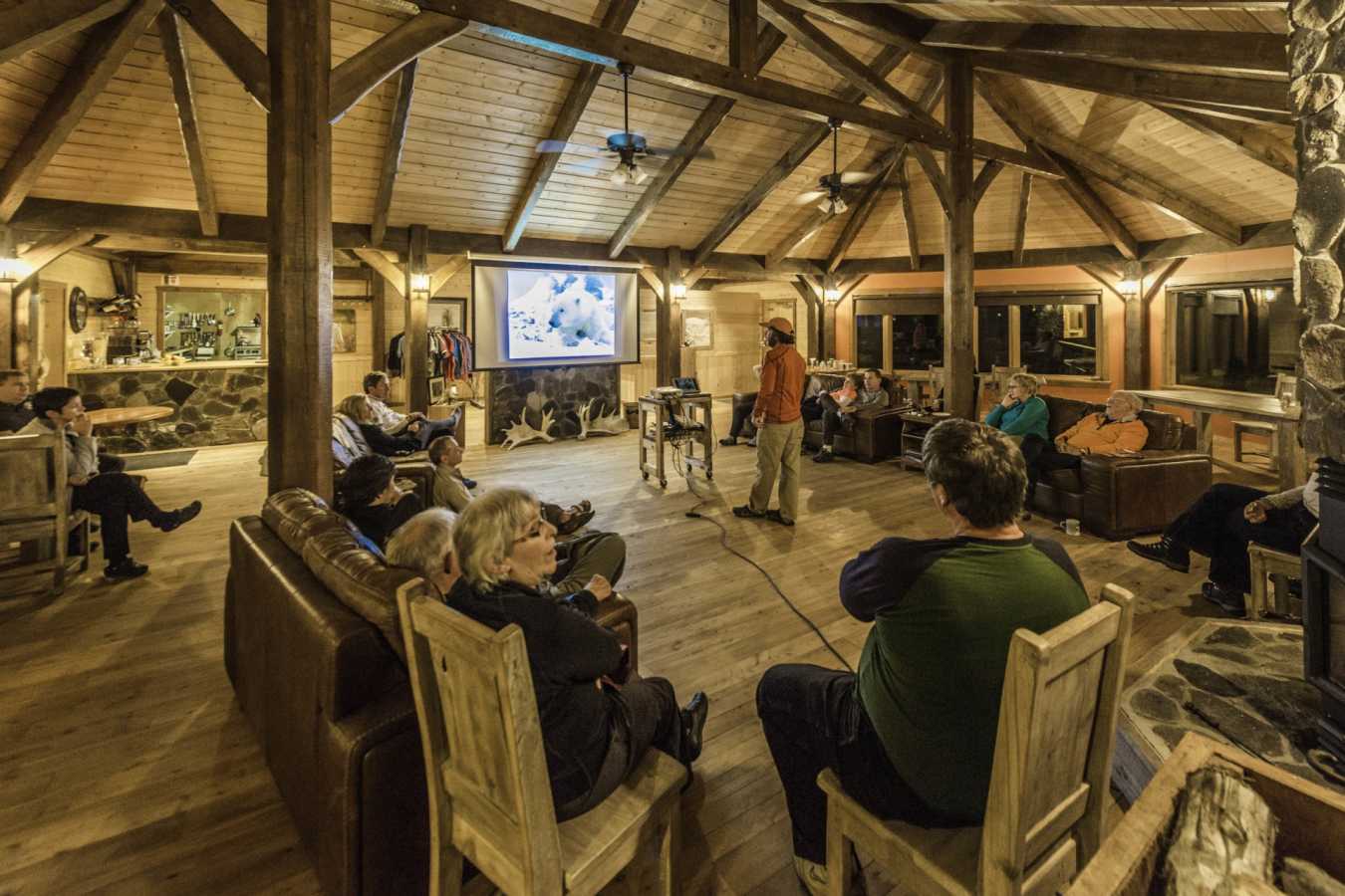 Evening programmes - Nanuk Polar Bear Lodge