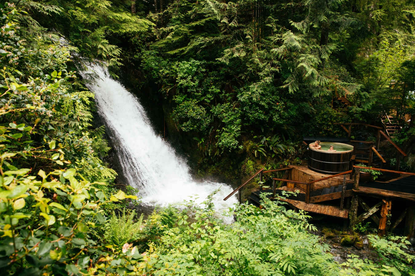 Hot Tubs - Nimmo Bay Resort