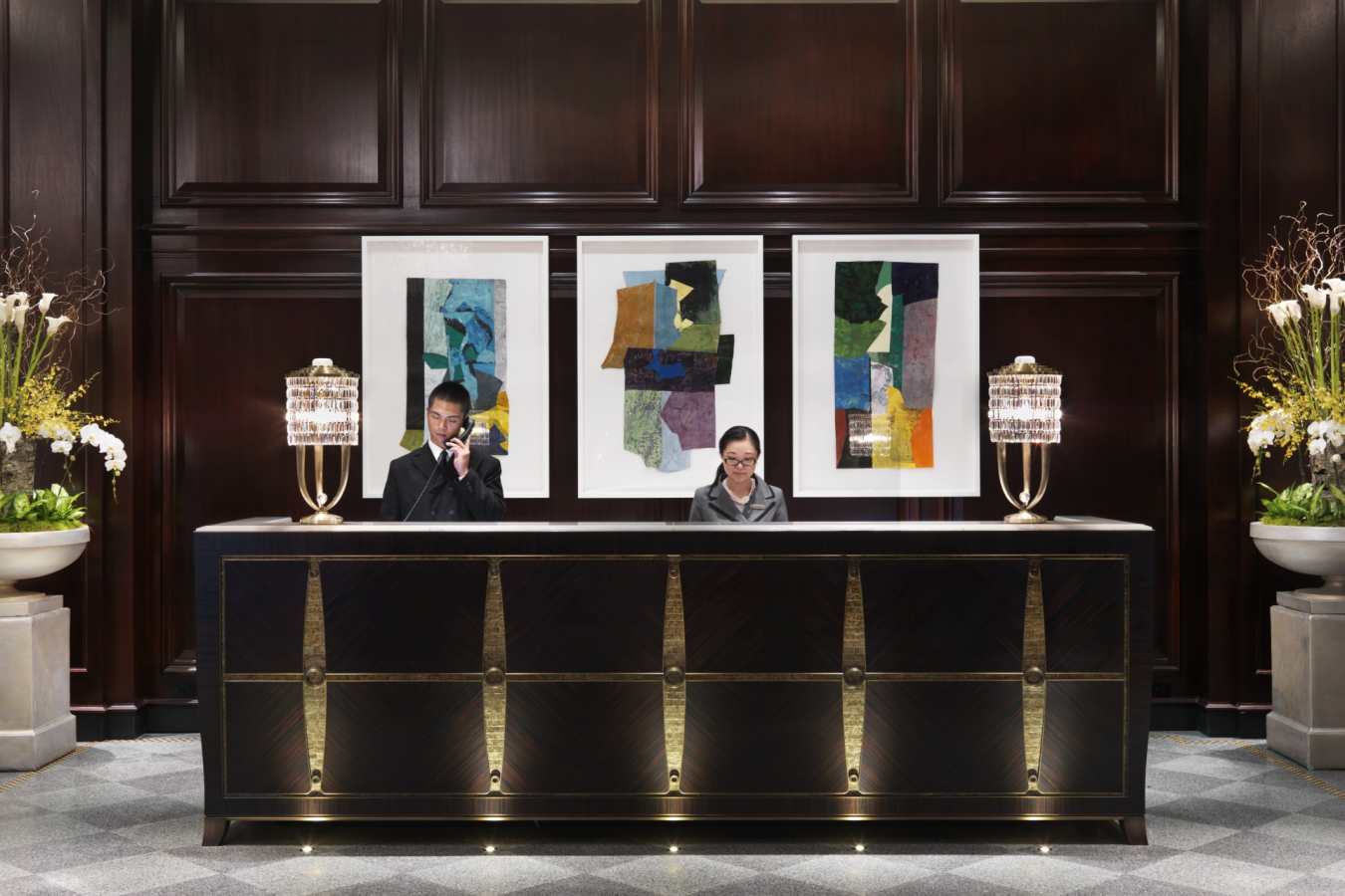 Front Desk - Rosewood Hotel Georgia 