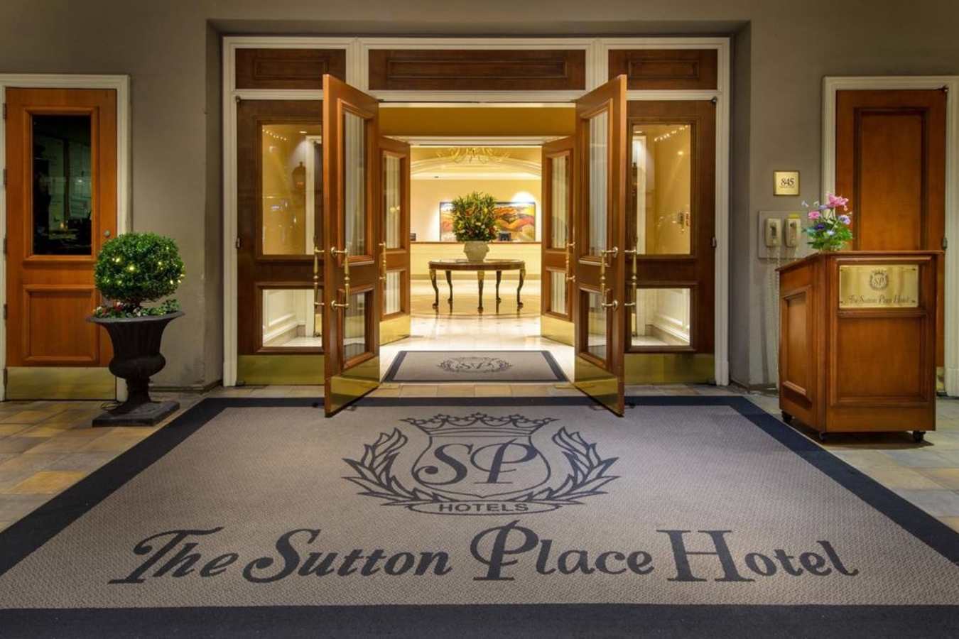 Sutton Place Entrance
