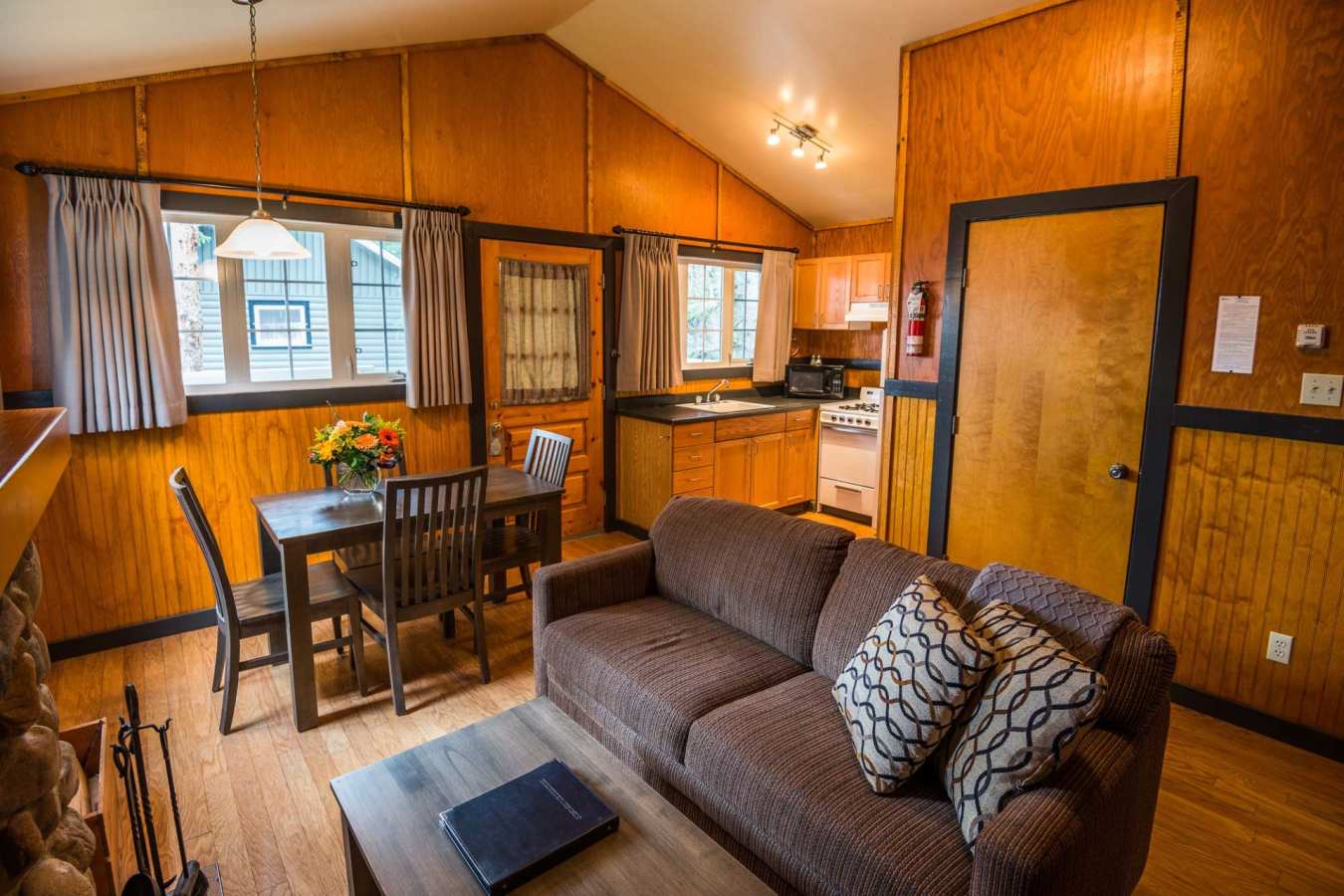 Dining and Kitchen Area, Tekarra Lodge