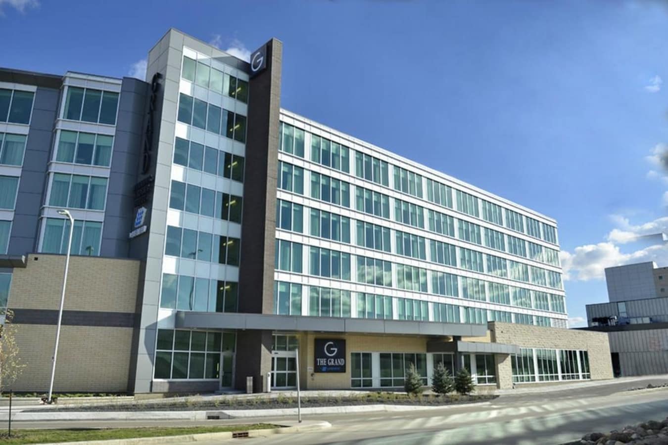 Exterior - The Grand Winnipeg Airport Hotel