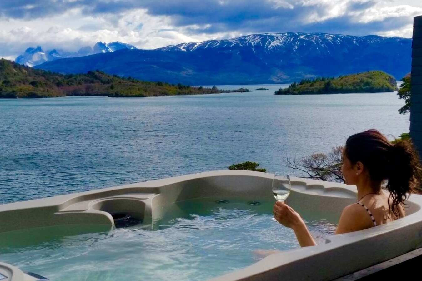 Jacuzzi views - Patagonia Camp