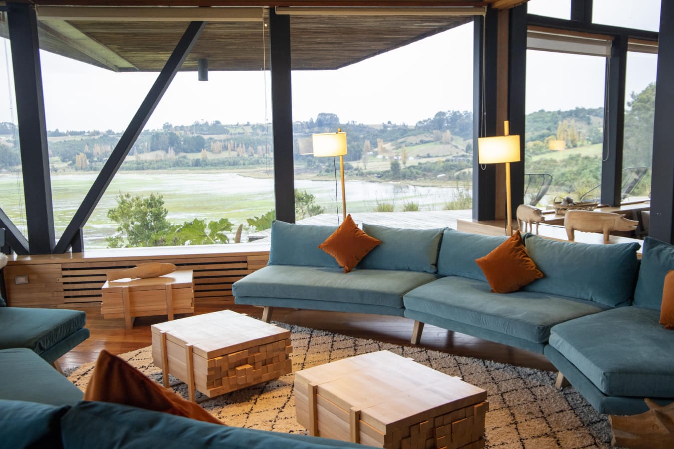 Refugia Chilo - seating with view 