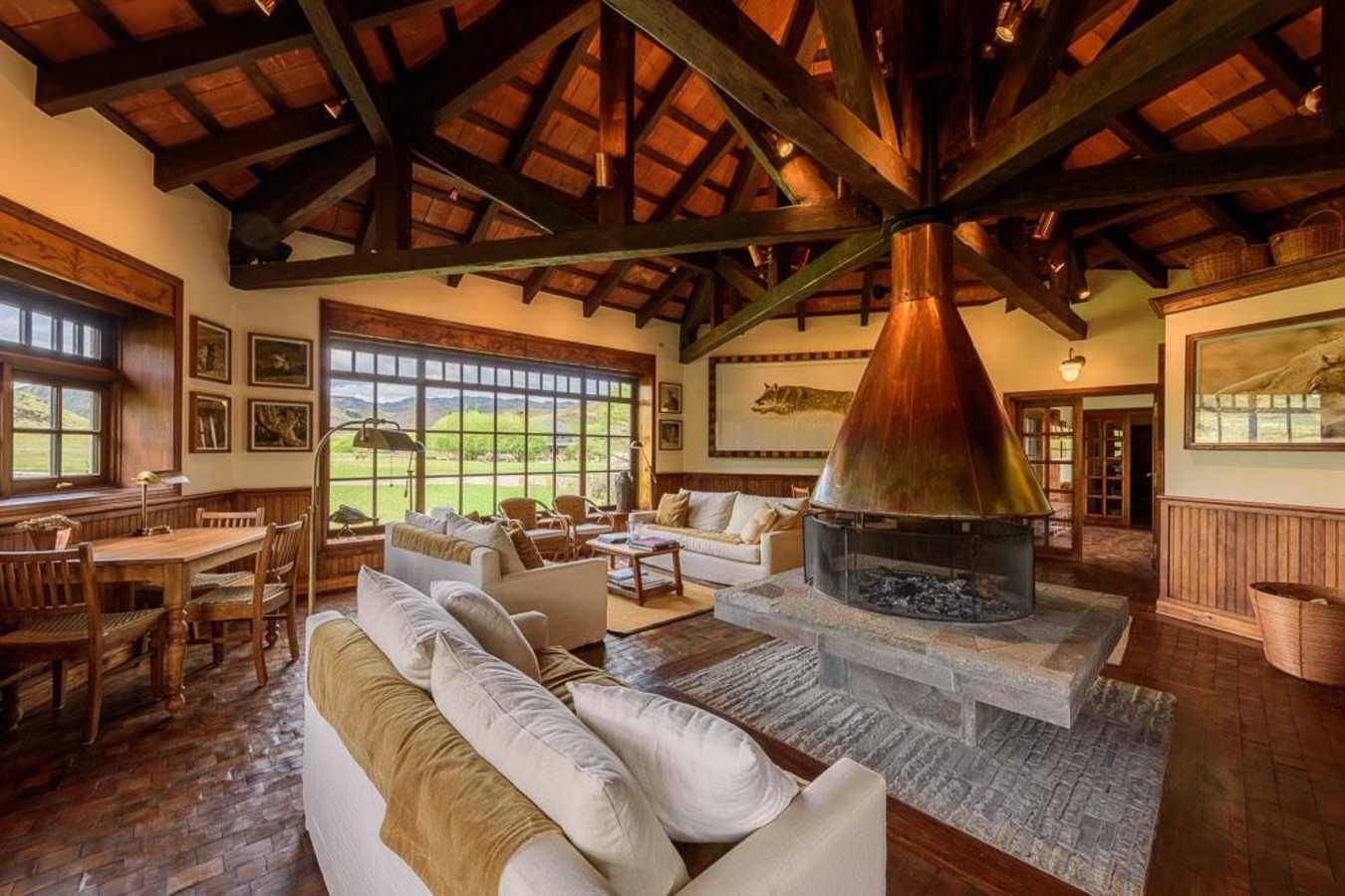 Seating Area - The Lodge at Valle Chacabuco