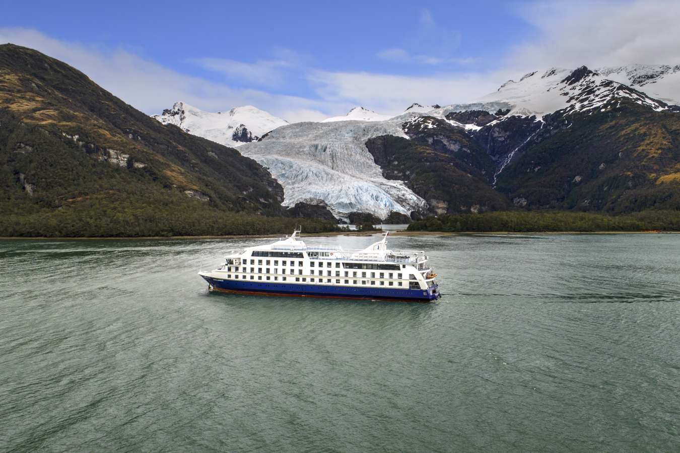 Ship exterior and landscapes - M/V Ventus Australis