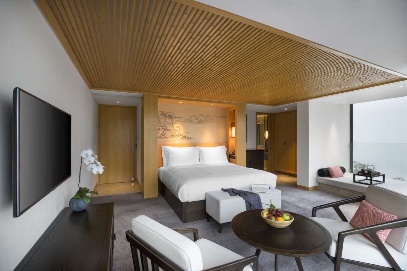 Lake View Room