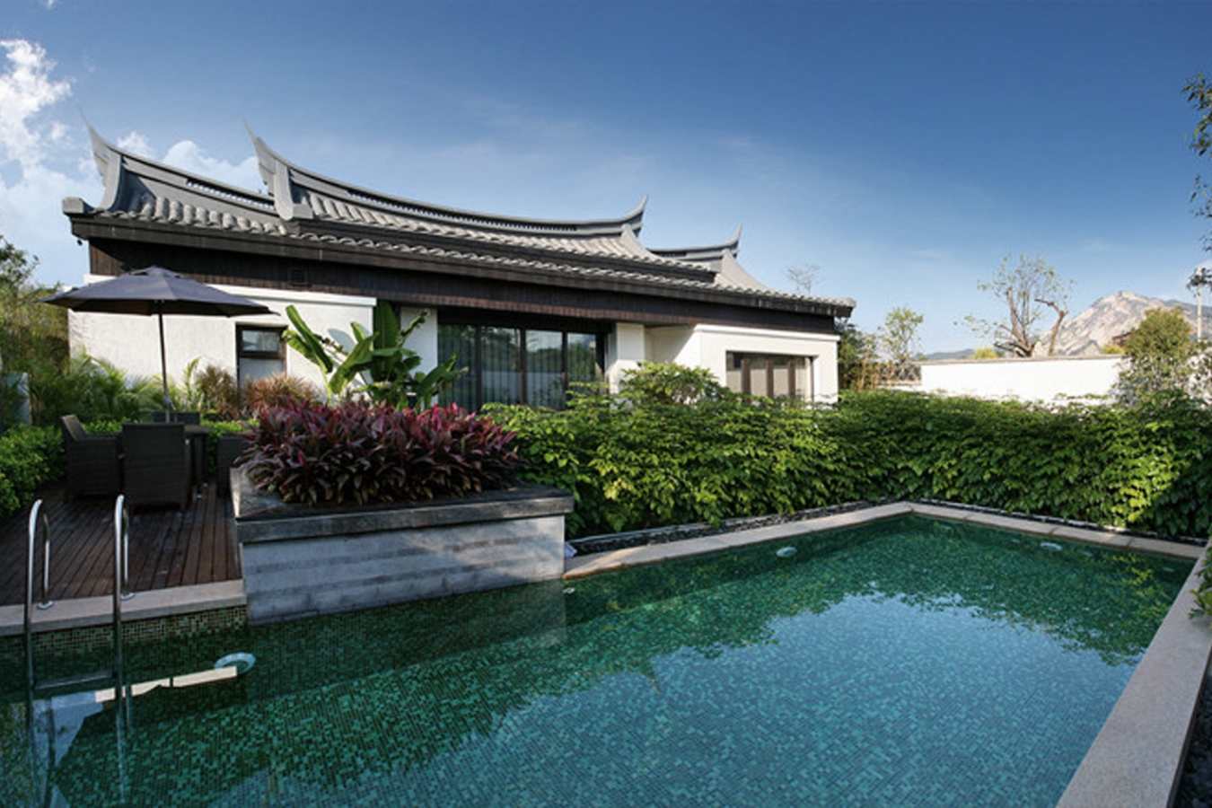 Floating Clouds Villa Pool