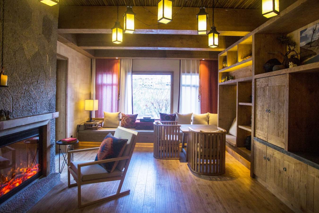 Library - LUX Benzilan