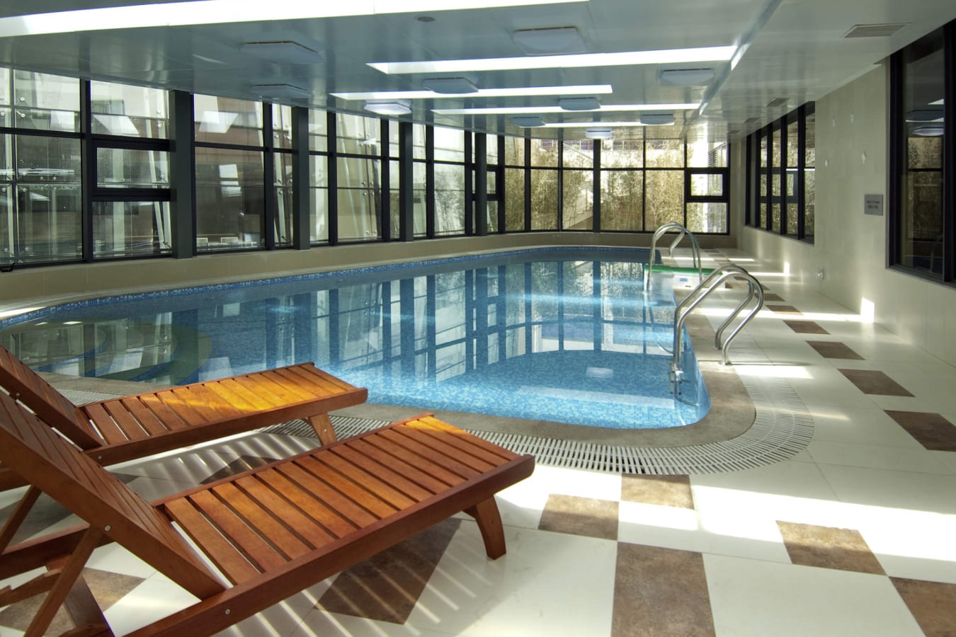 Hotel Indoor Swimming Pool 