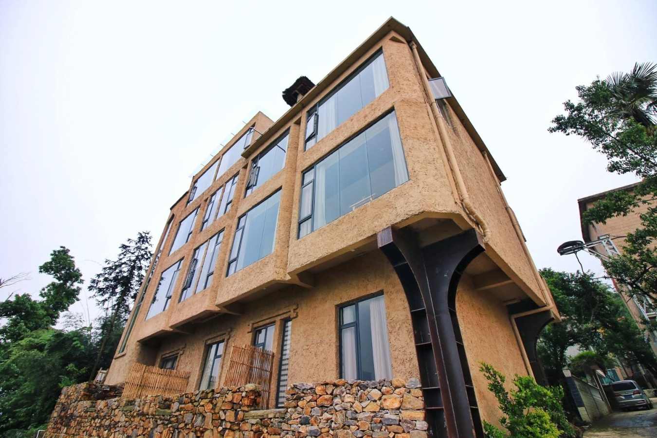 Hotel Exterior - Twelve Manor