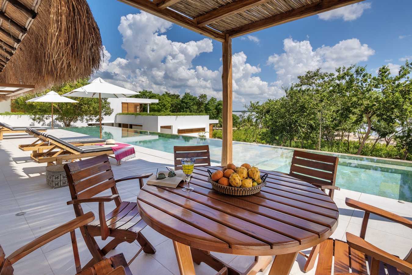 Alfresco Dining - Casa Letty