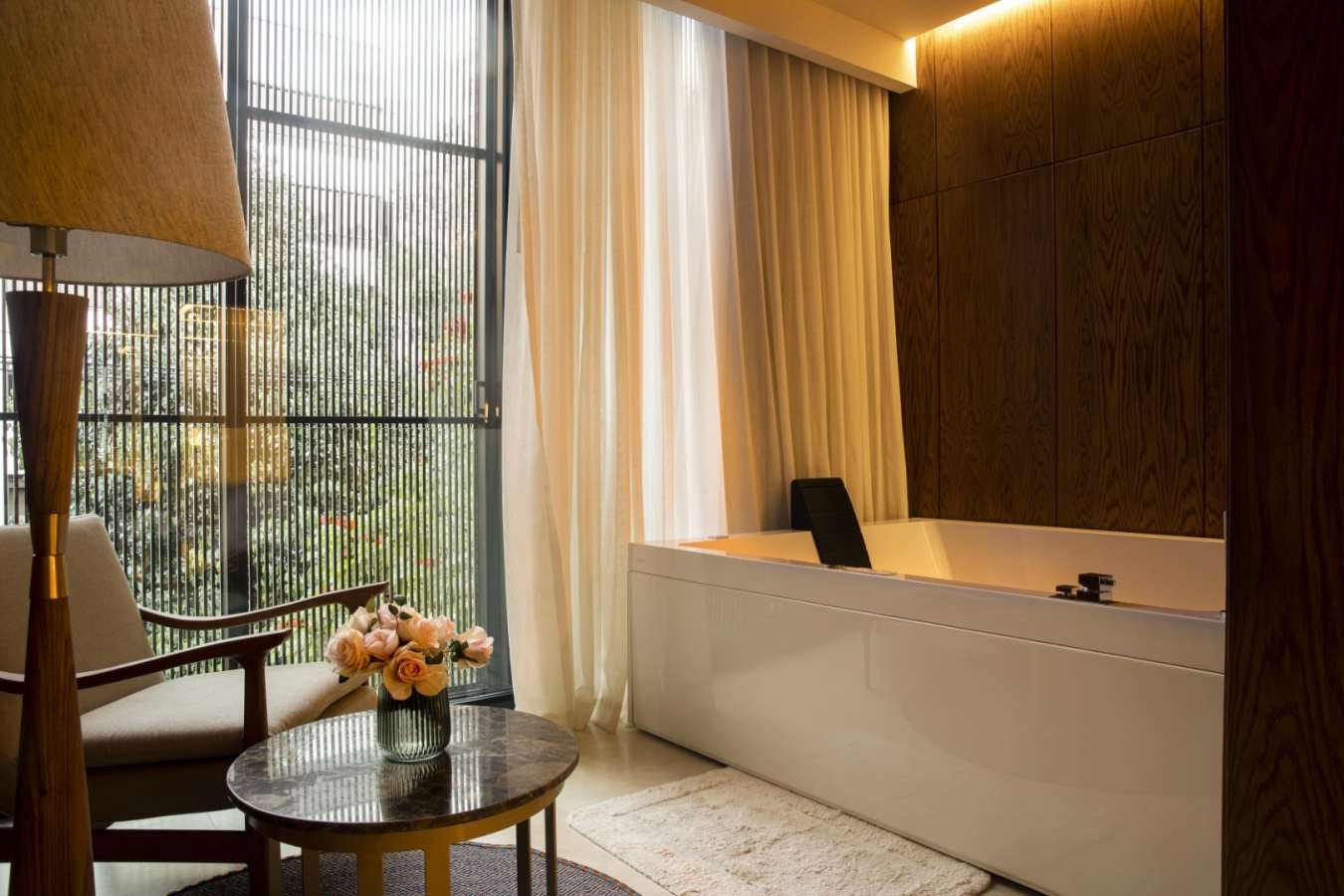Presidential Suite jacuzzi - Elcielo Hotel