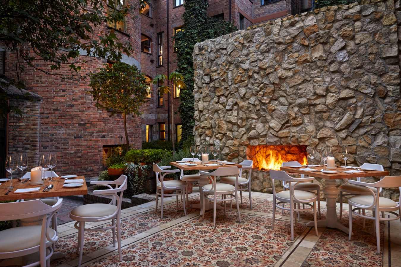Outdoor dining - Four Seasons Hotel Casa Medina Bogota