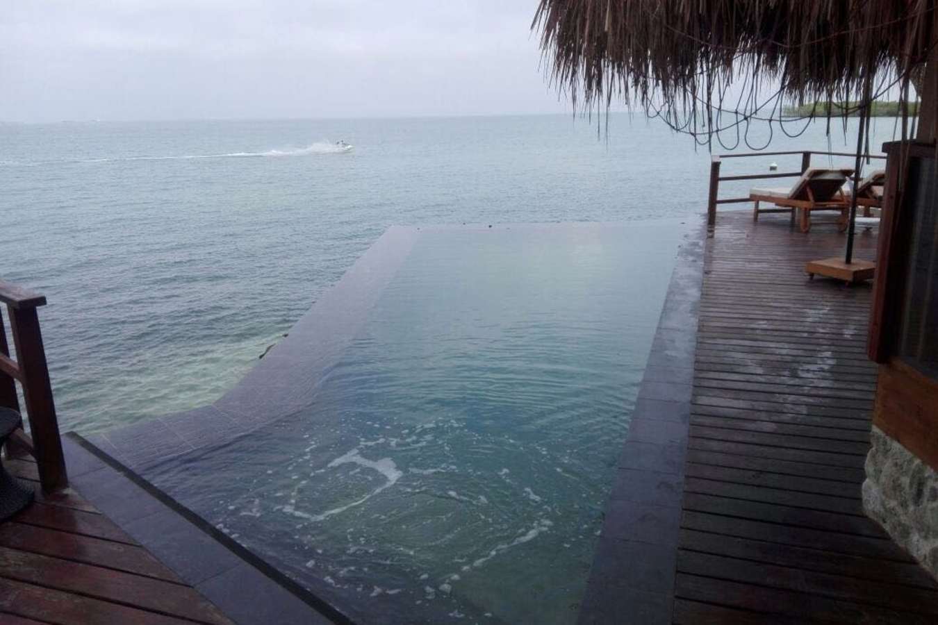 Plunge pool