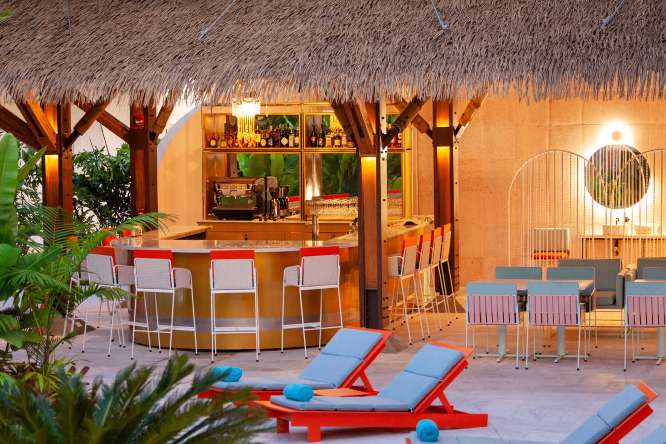Poolside bar - Aguas Claras 