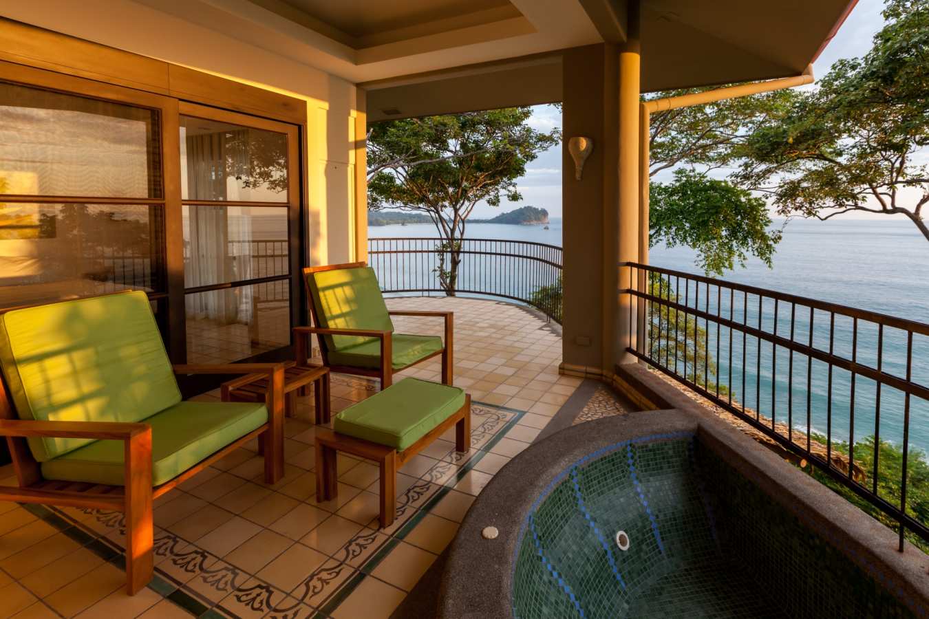 Ocean View Premium Suite - Arenas del Mar