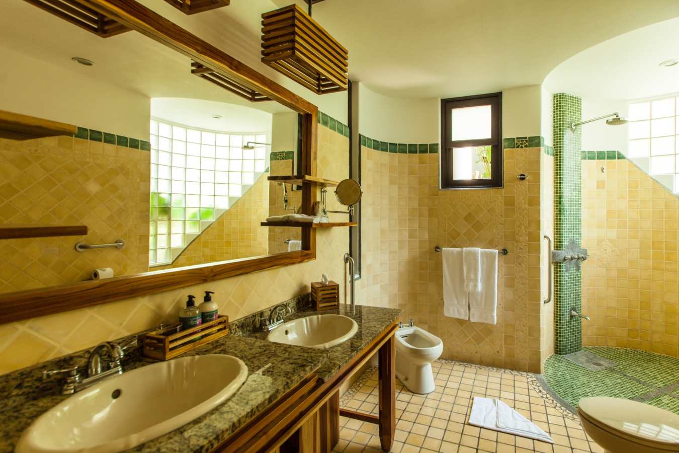 Bathroom - Arenas del Mar