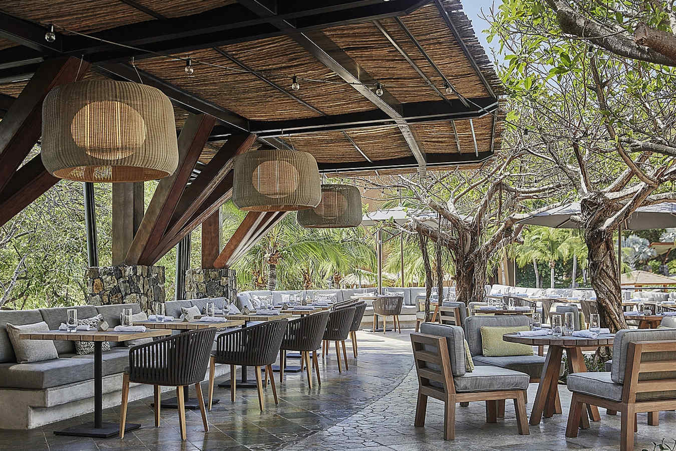 Bahia Restaurant - Four Seasons Resort Costa Rica
