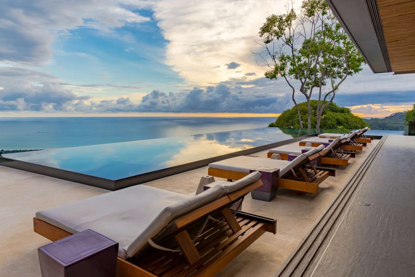 Infinity Pool - Kura Design Villas