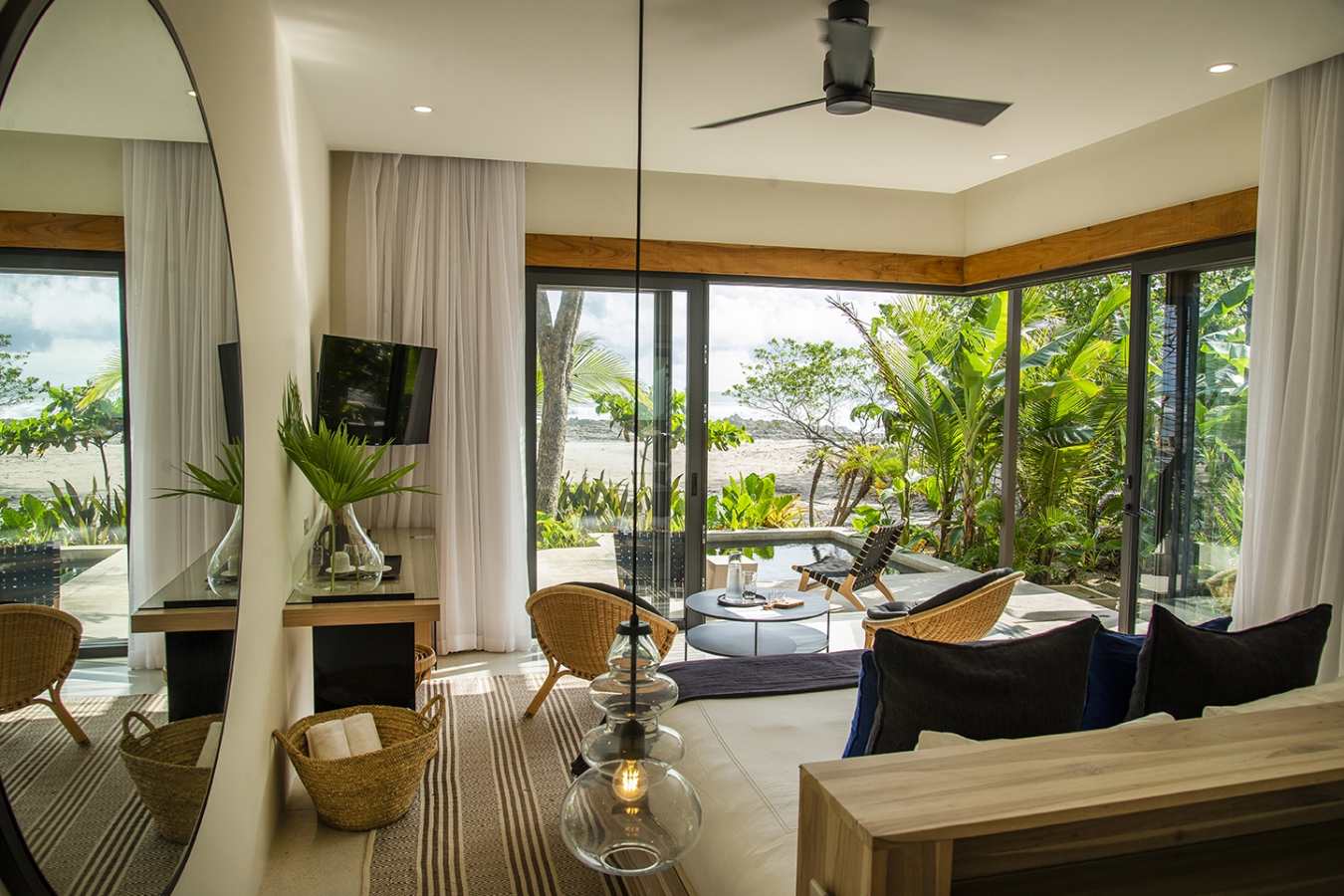 Inside a Ninta Bungalow - Nantipa