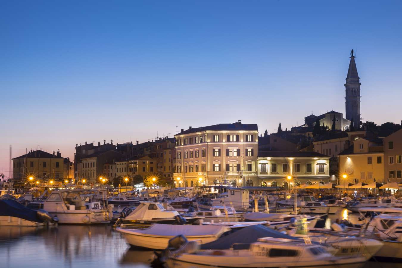 Exterior and harbour 