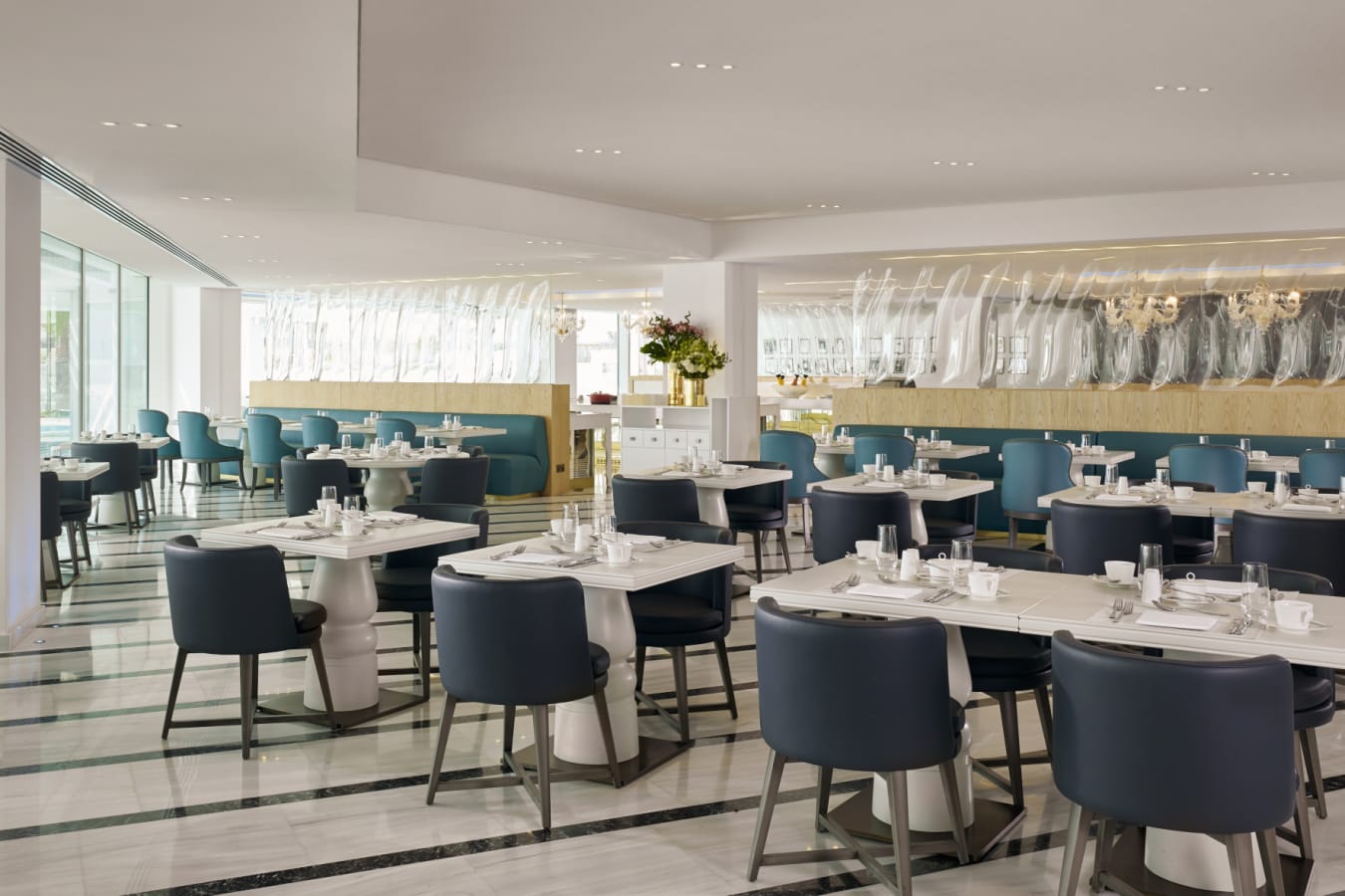 Lanes all day restaurant  