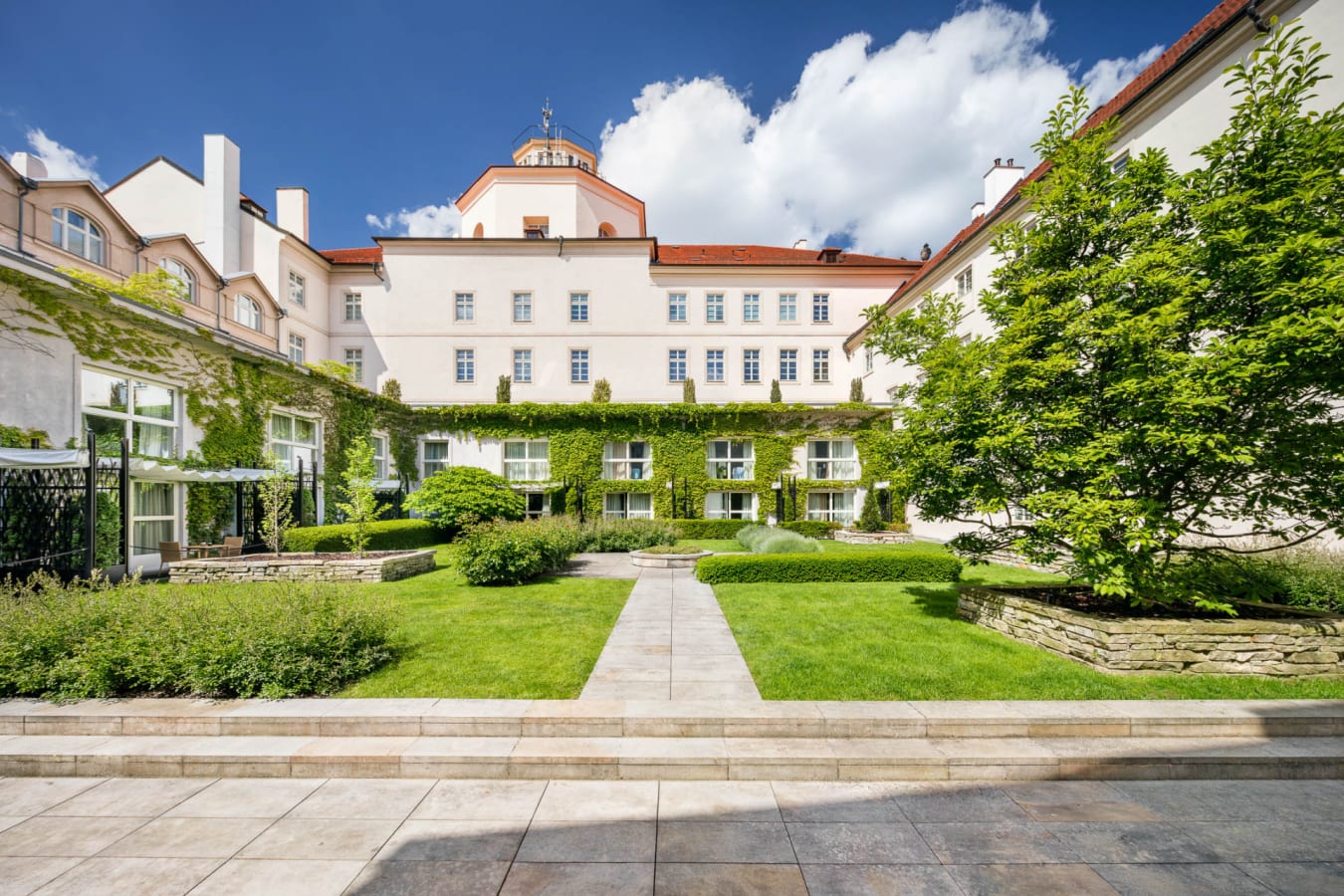 Mandarin Oriental Prague - gardens 