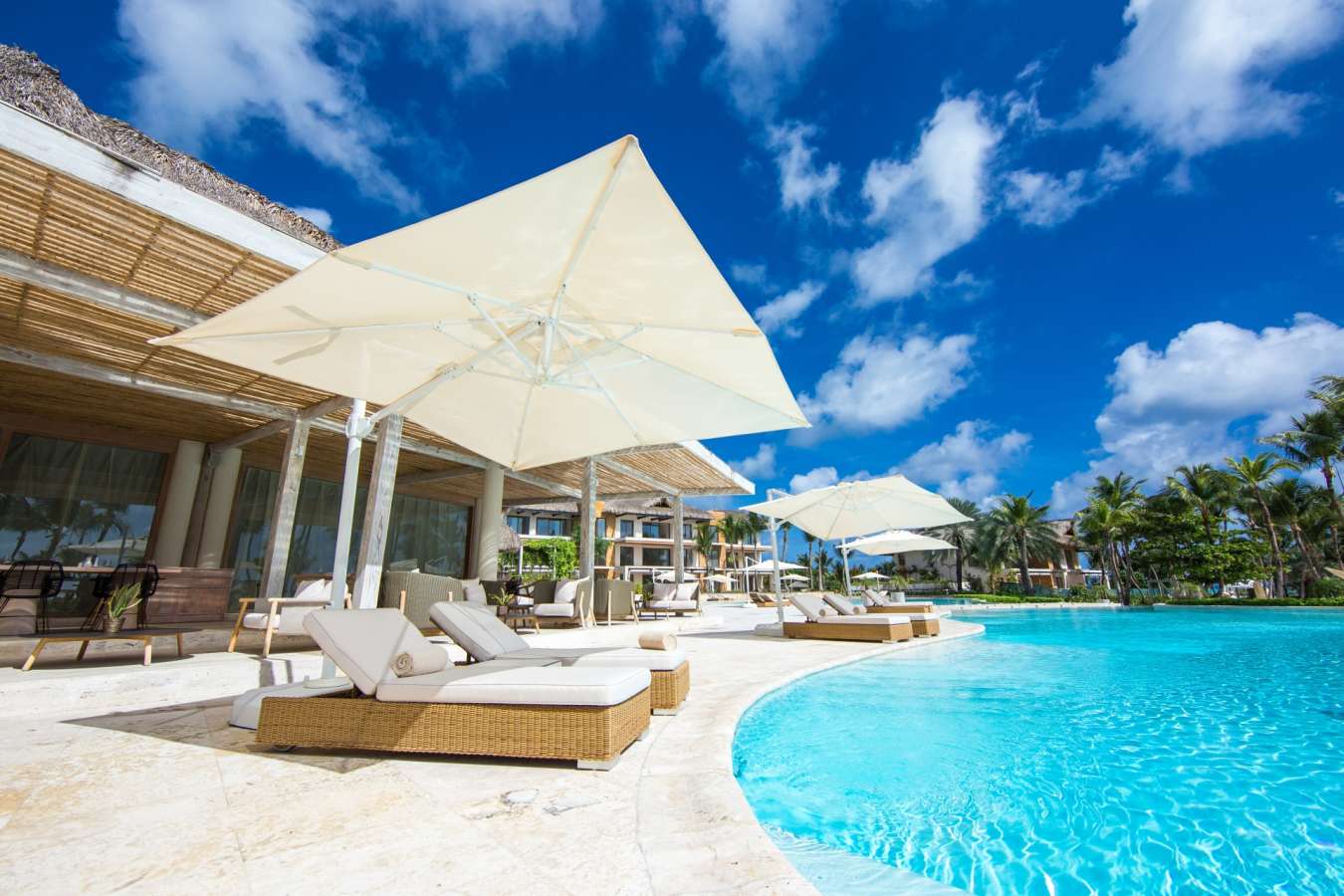 Eden Roc Cap Cana - Beach Club Poolside