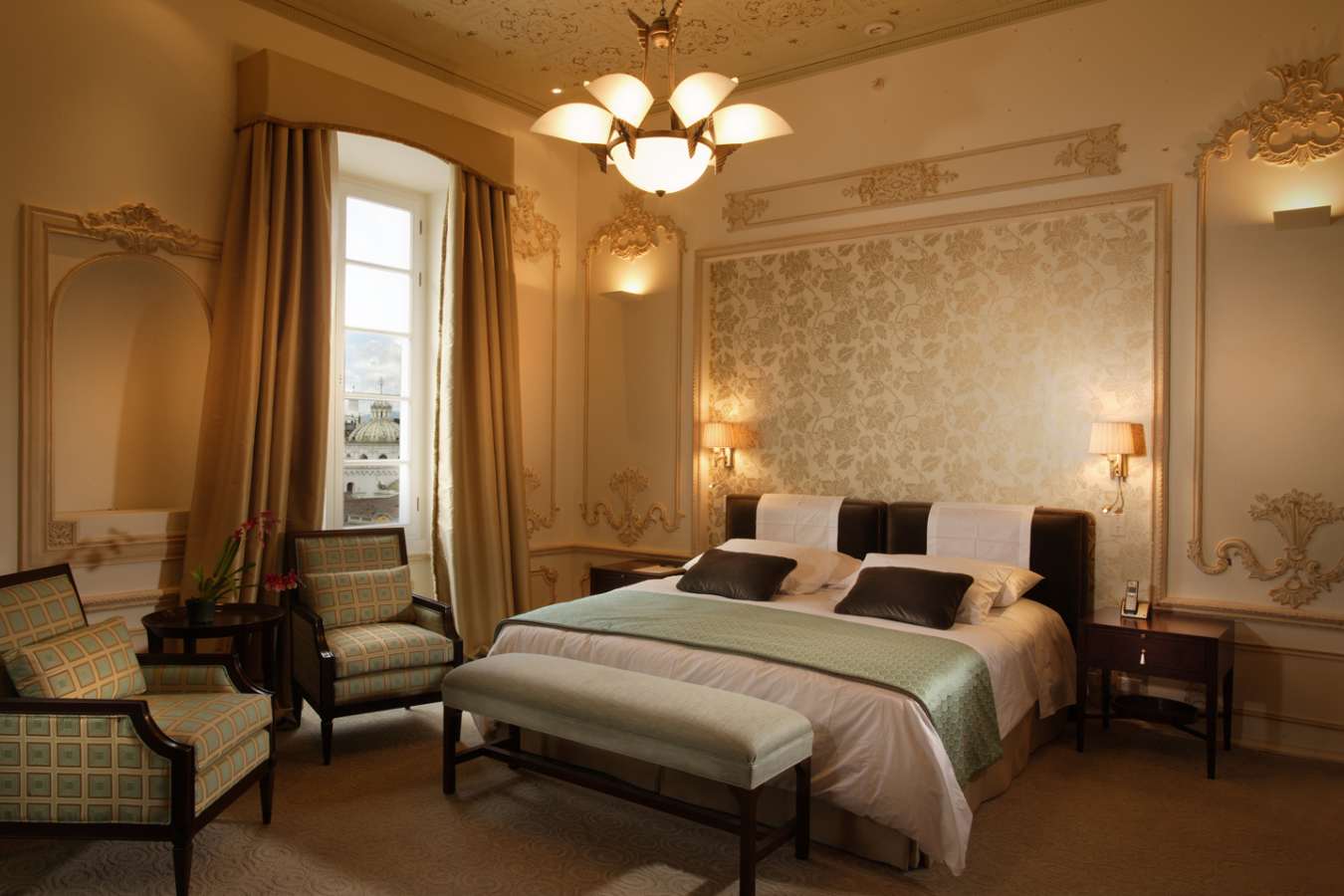 Plaza View Suite - Casa Gangotena