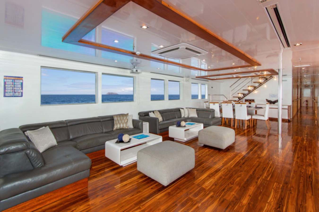 Infinity Galapagos Yacht - interior 