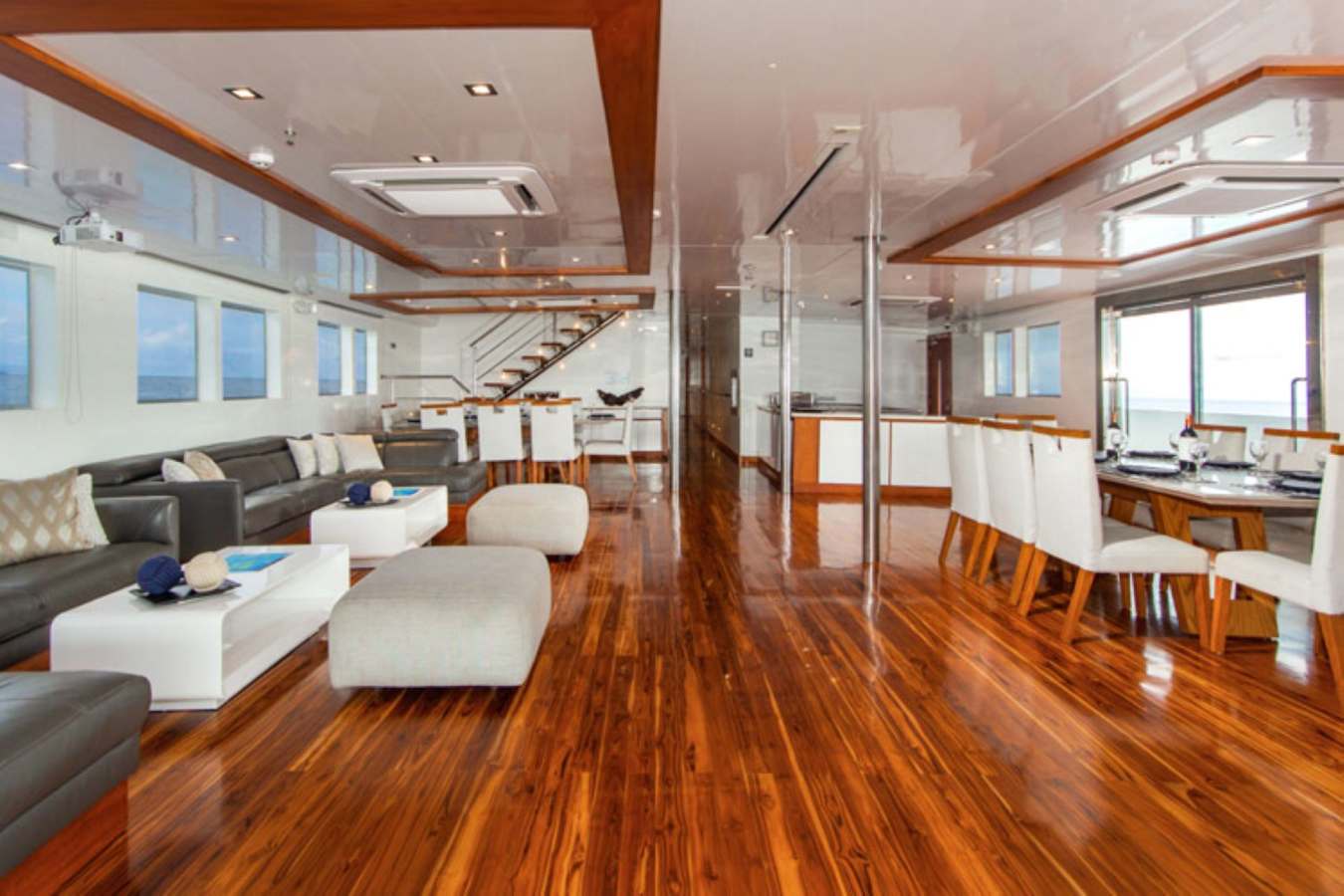 Infinity Galapagos Yacht - interior 