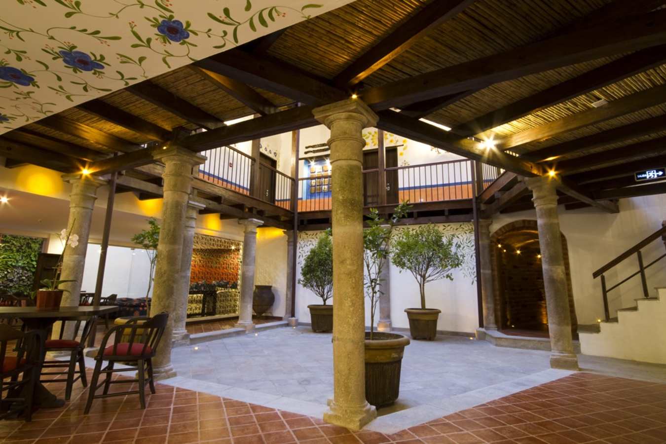 Interior courtyard - Casona de La Ronda