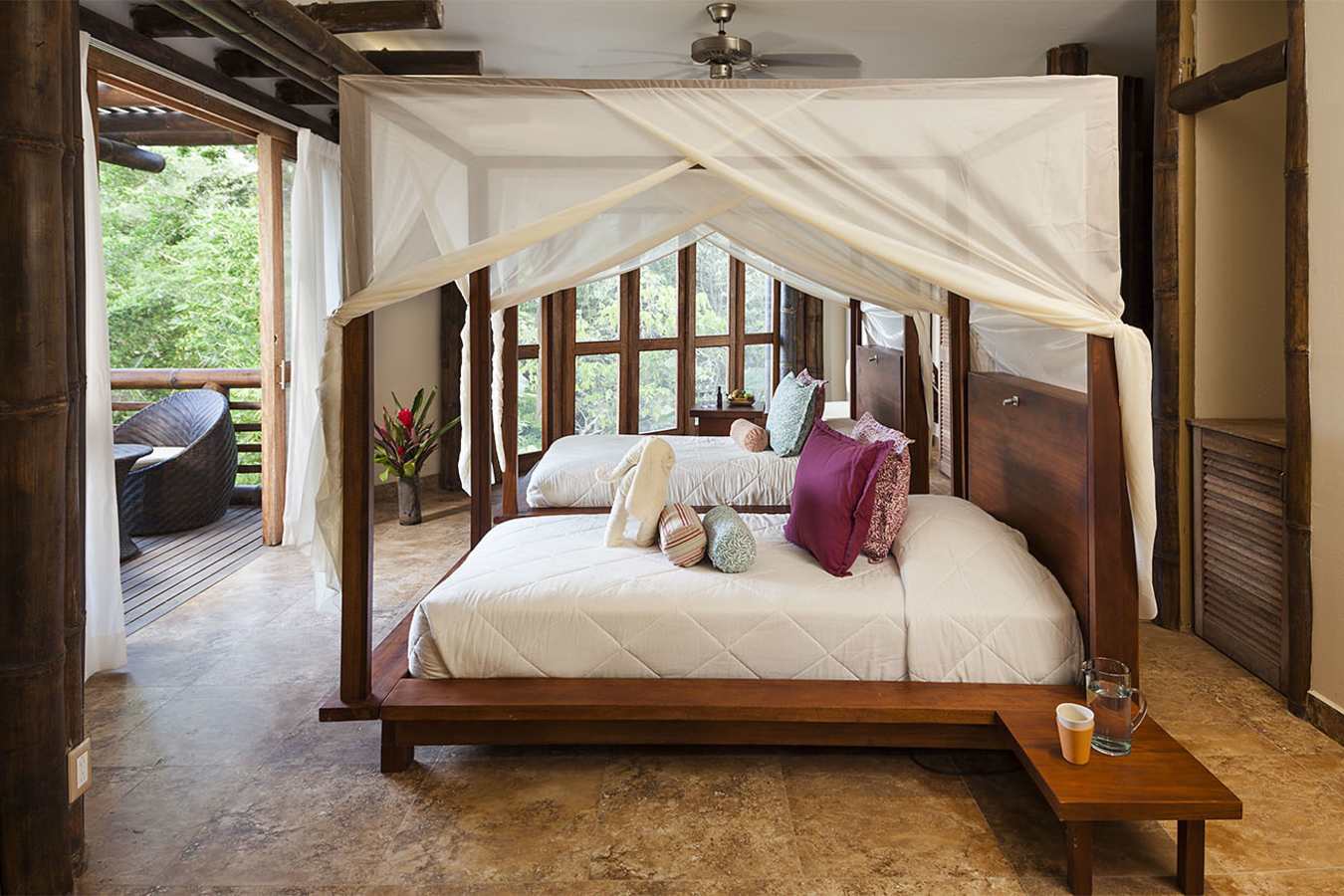 Family room  - La Selva Jungle Lodge