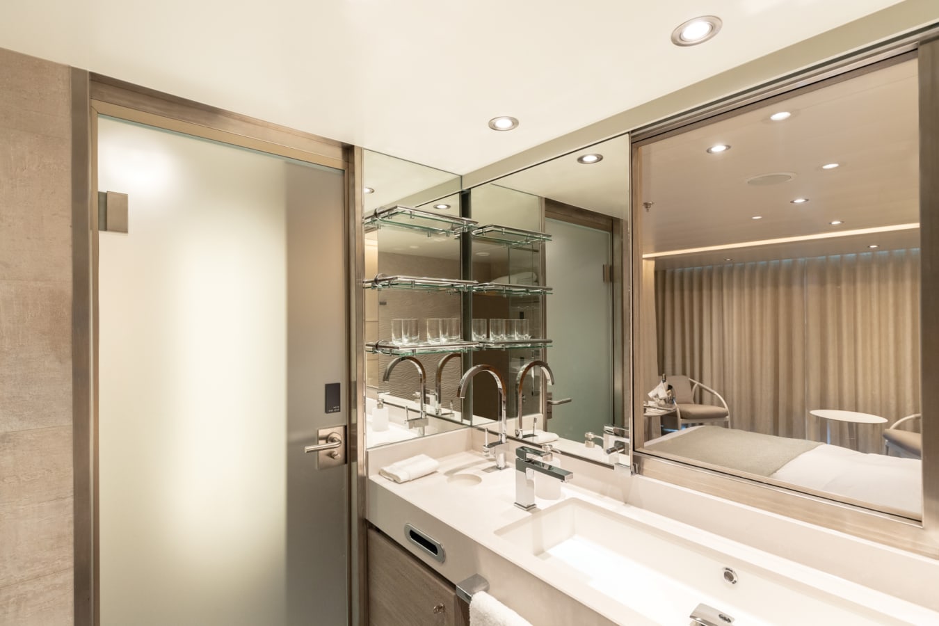 Veranda Suite Bathroom