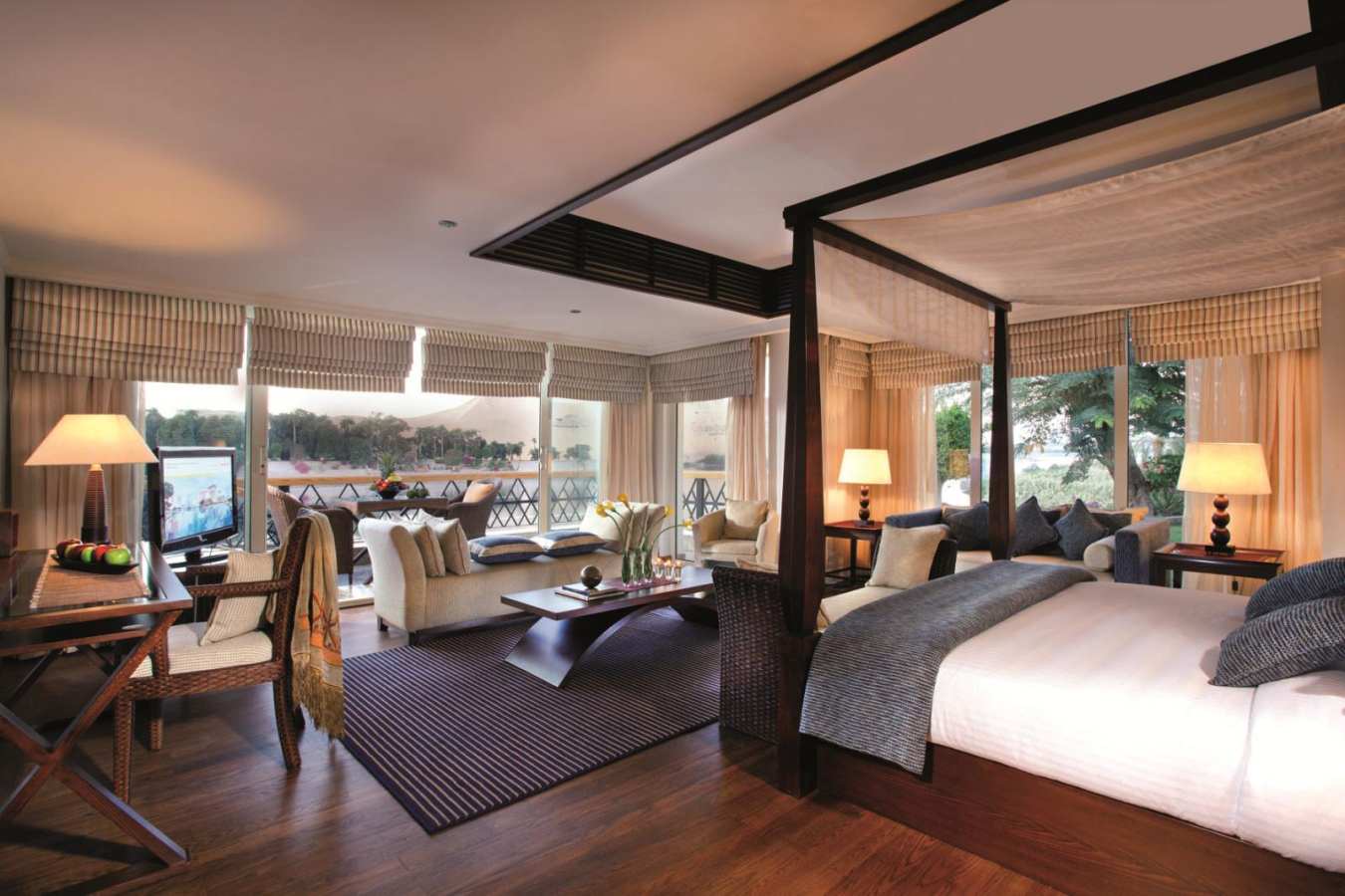 Royal Villa Master Bedroom - Movenpick Aswan