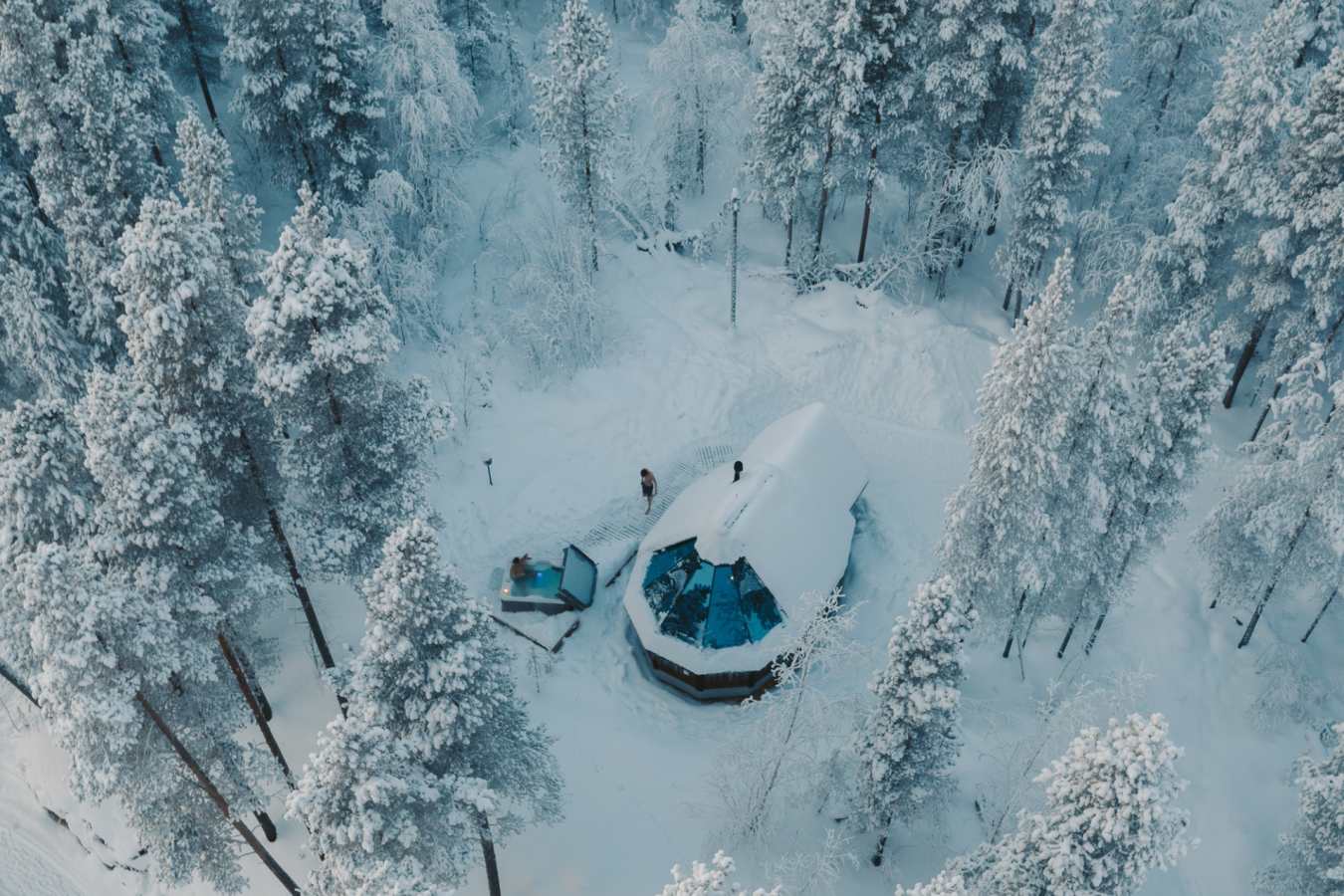 Sauna and jacuzzi
