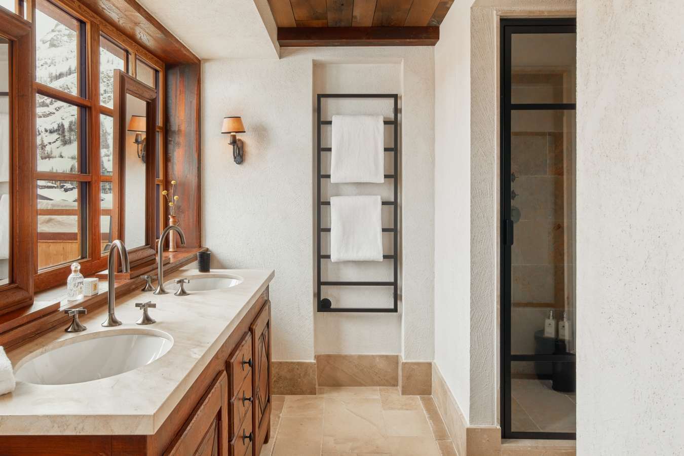 Family Suite Bellevarde Bathroom 