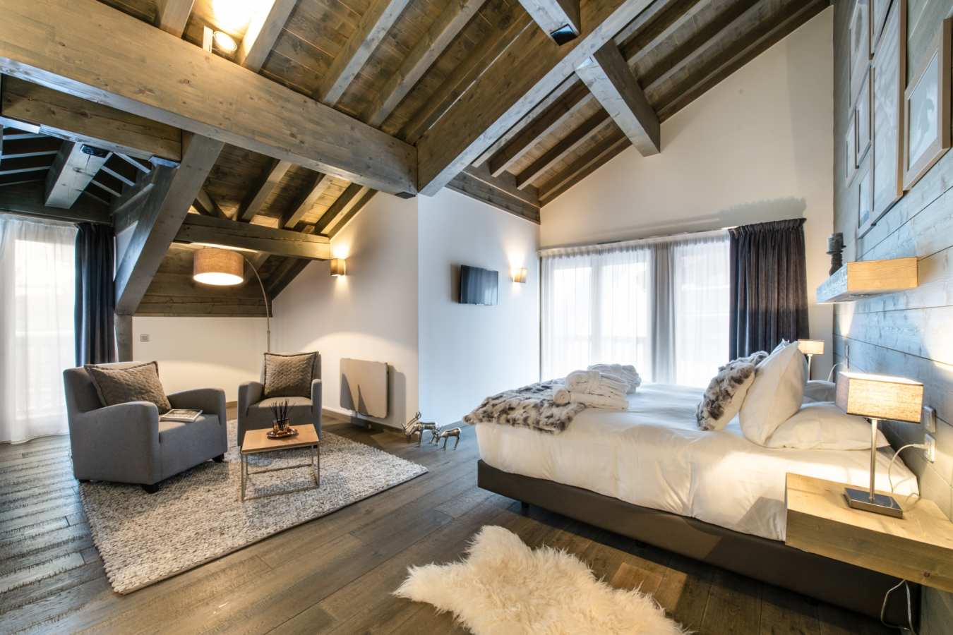 Whistler Lodge Apartment - Master Bedroom 