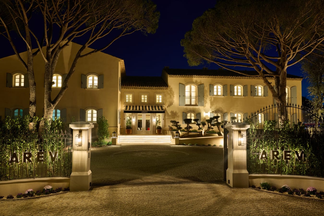 AREV Building  Entrance by Night 