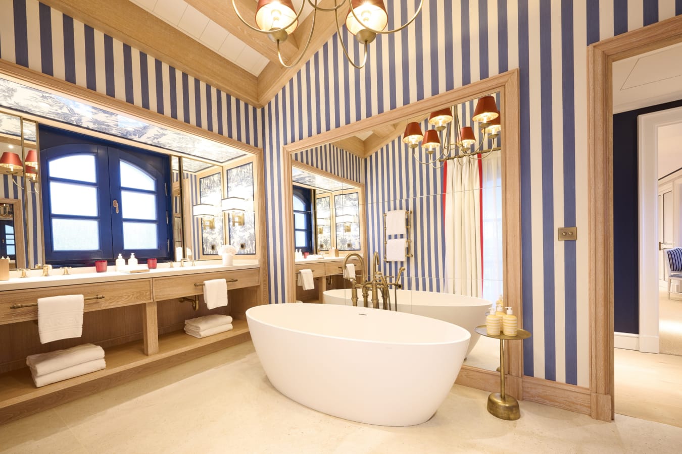 AREV Room 24 Bathroom 