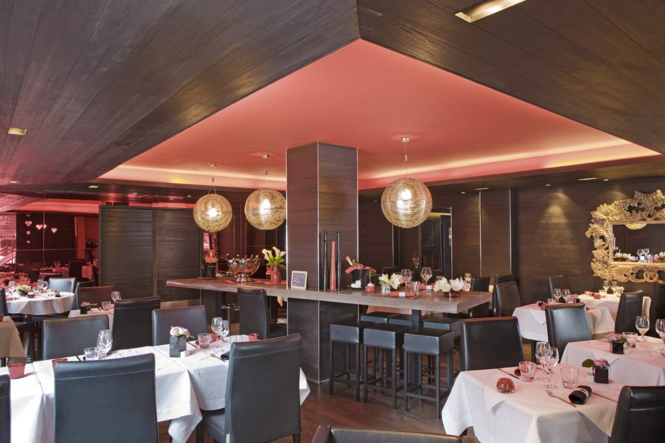 Restaurant - Avenue Lodge