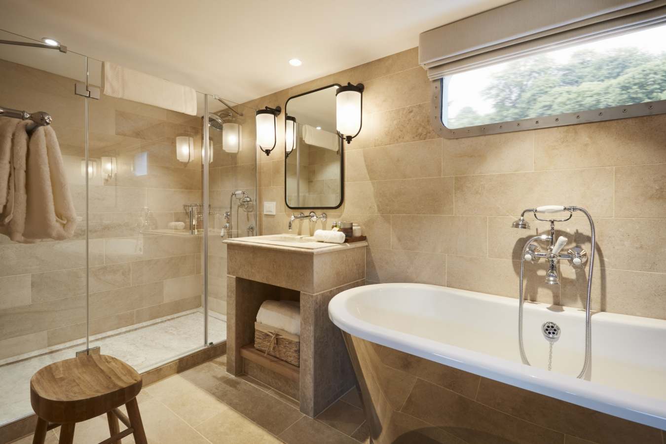 Lilas Bathroom - Belmond Afloat in France