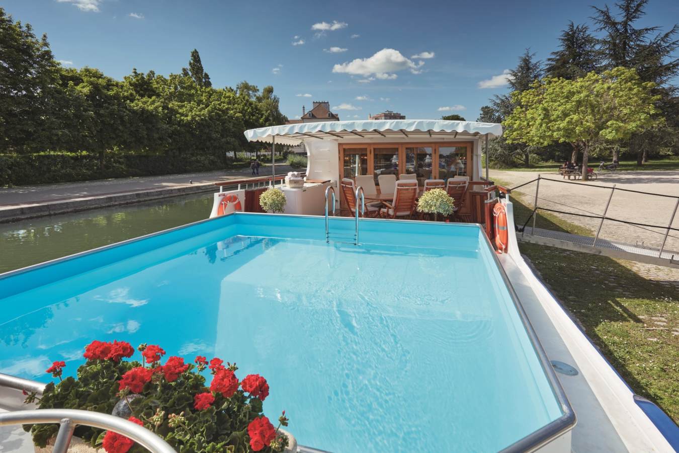 Amaryllis pool - Belmond Afloat in France