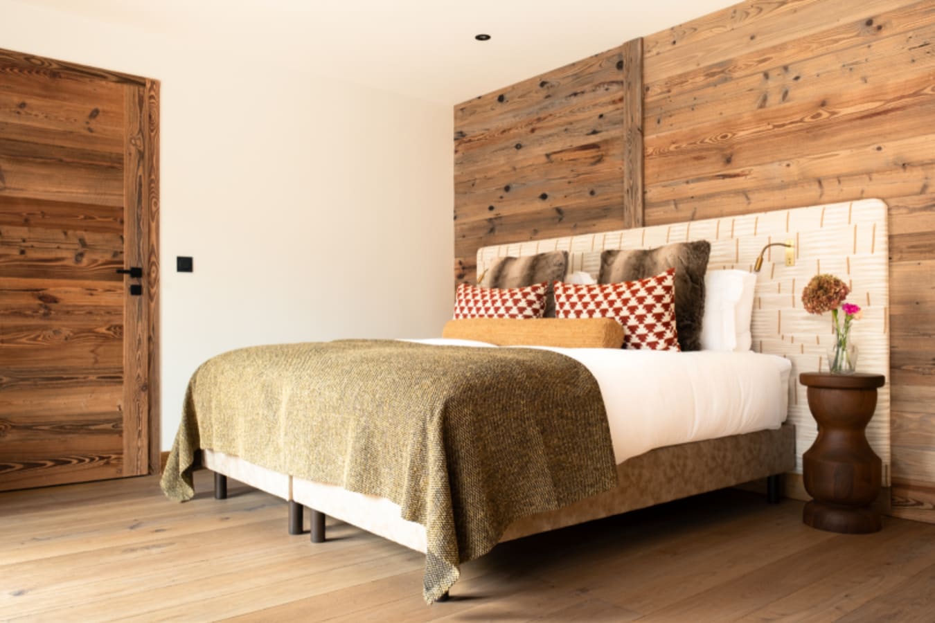 Guest Room 1 