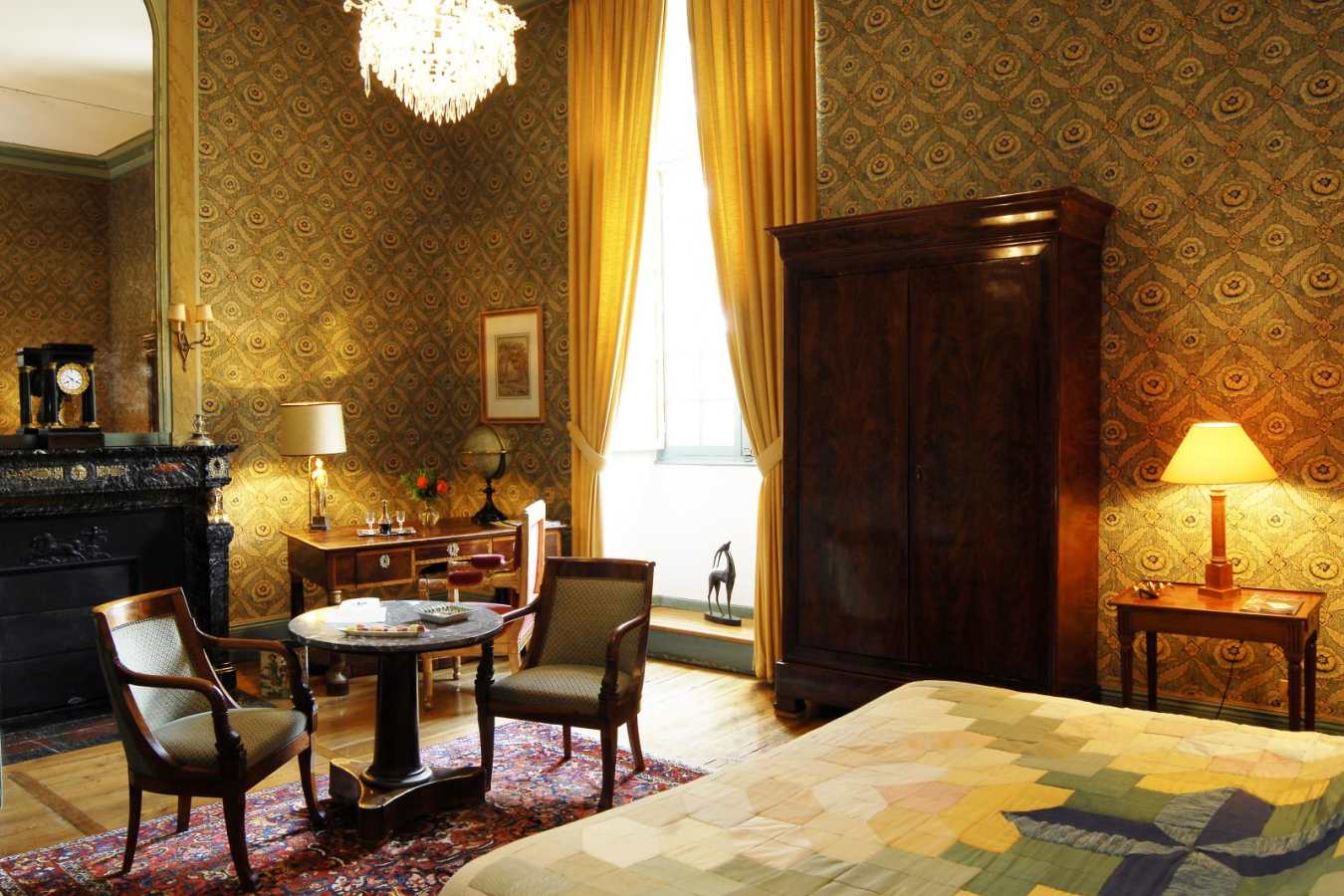 Empire Bedroom - Chateau de la Treyne