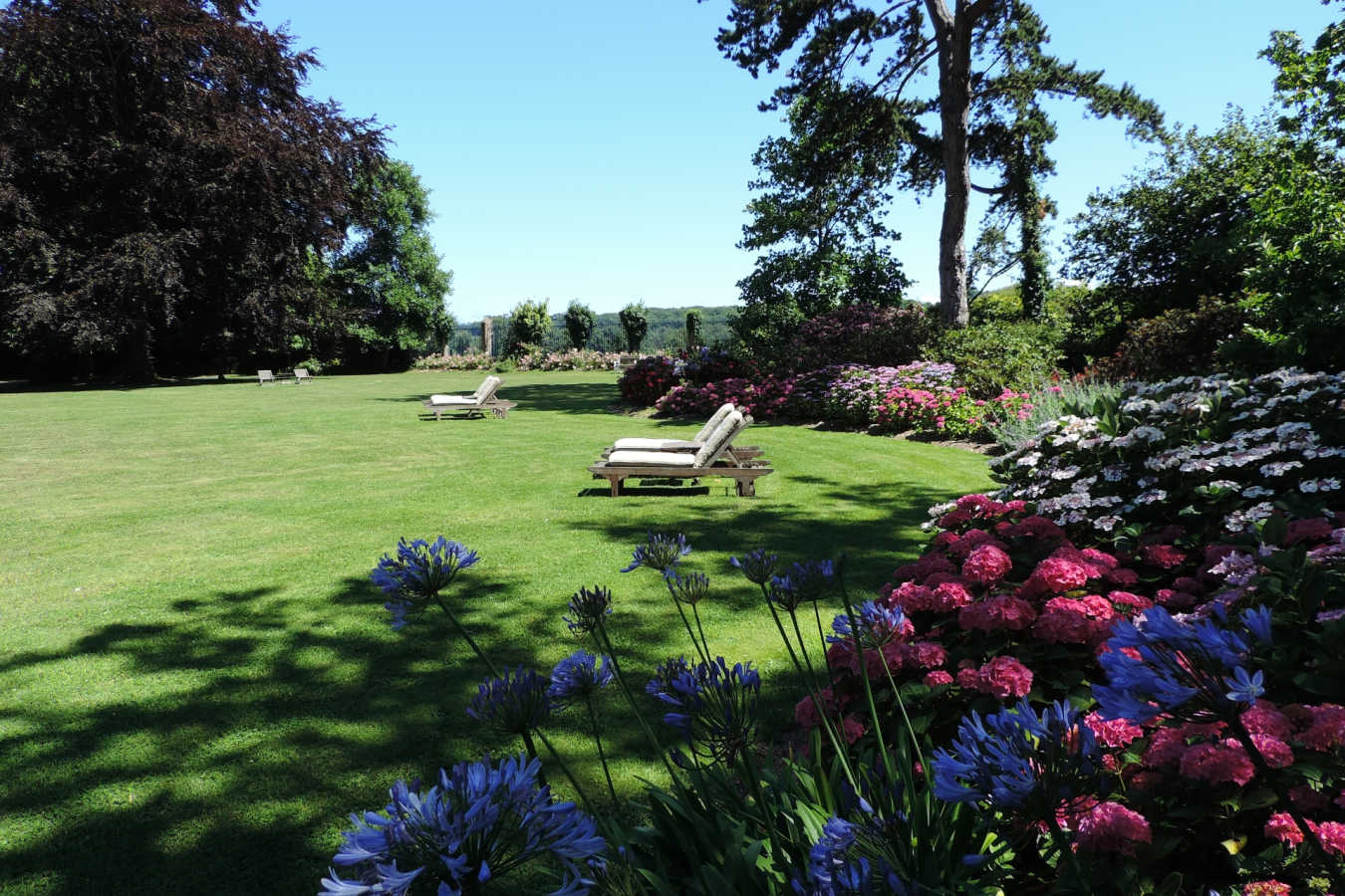 Gardens - Chateau La Chenevière