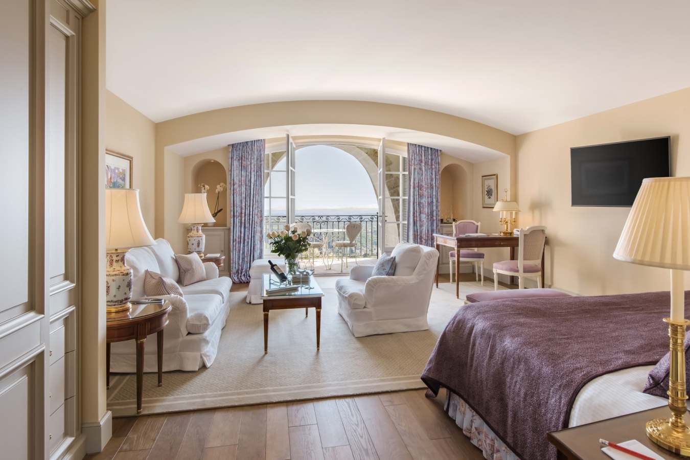 Superior Junior Suite - Chateau Saint-Martin