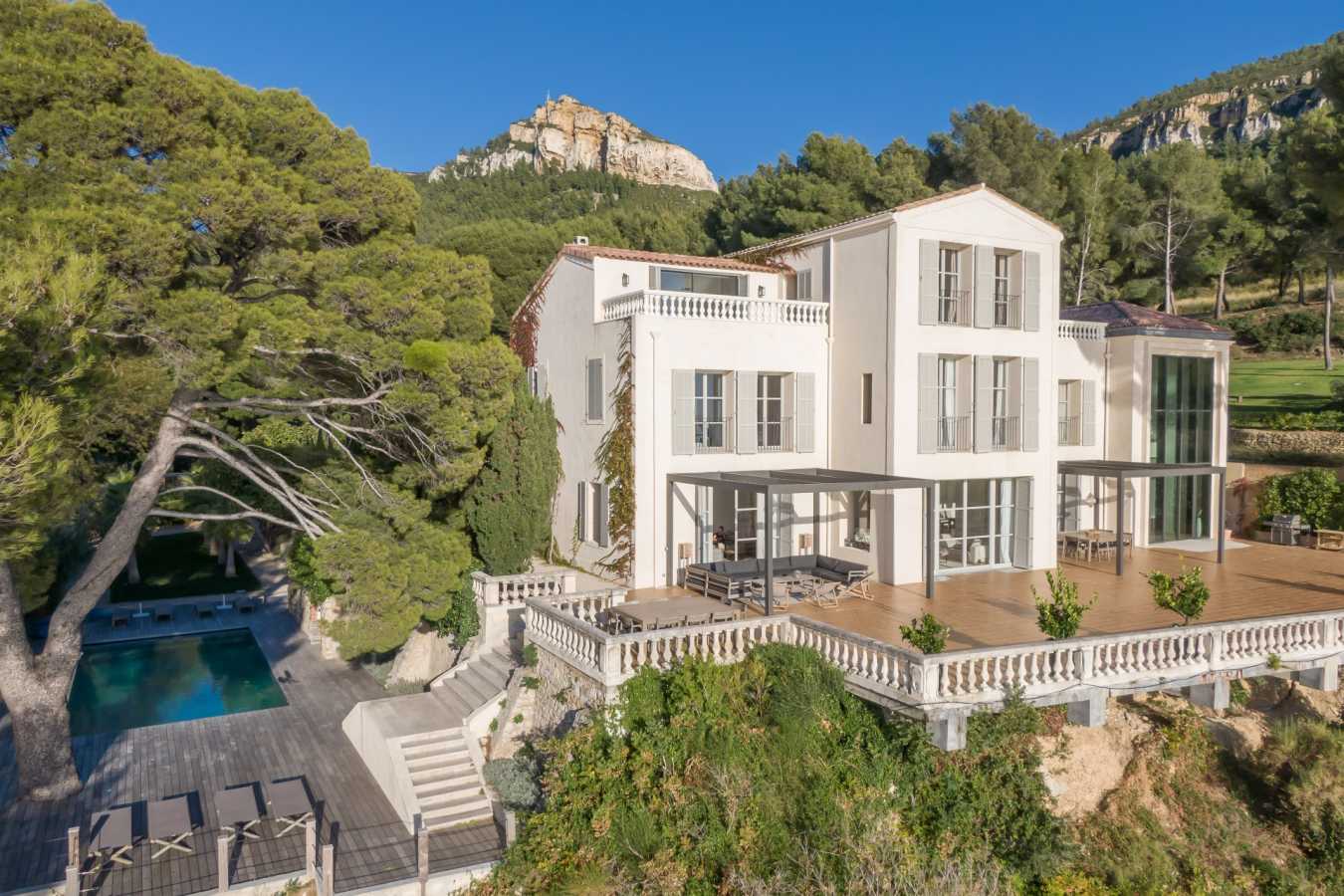 Villa exterior - Domaine de Soleil